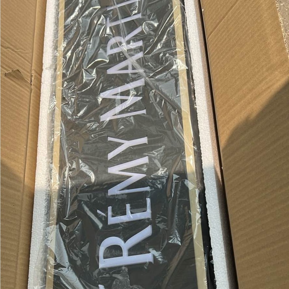 Rémy Martin Black and White illuminated bar Sign- NEW
